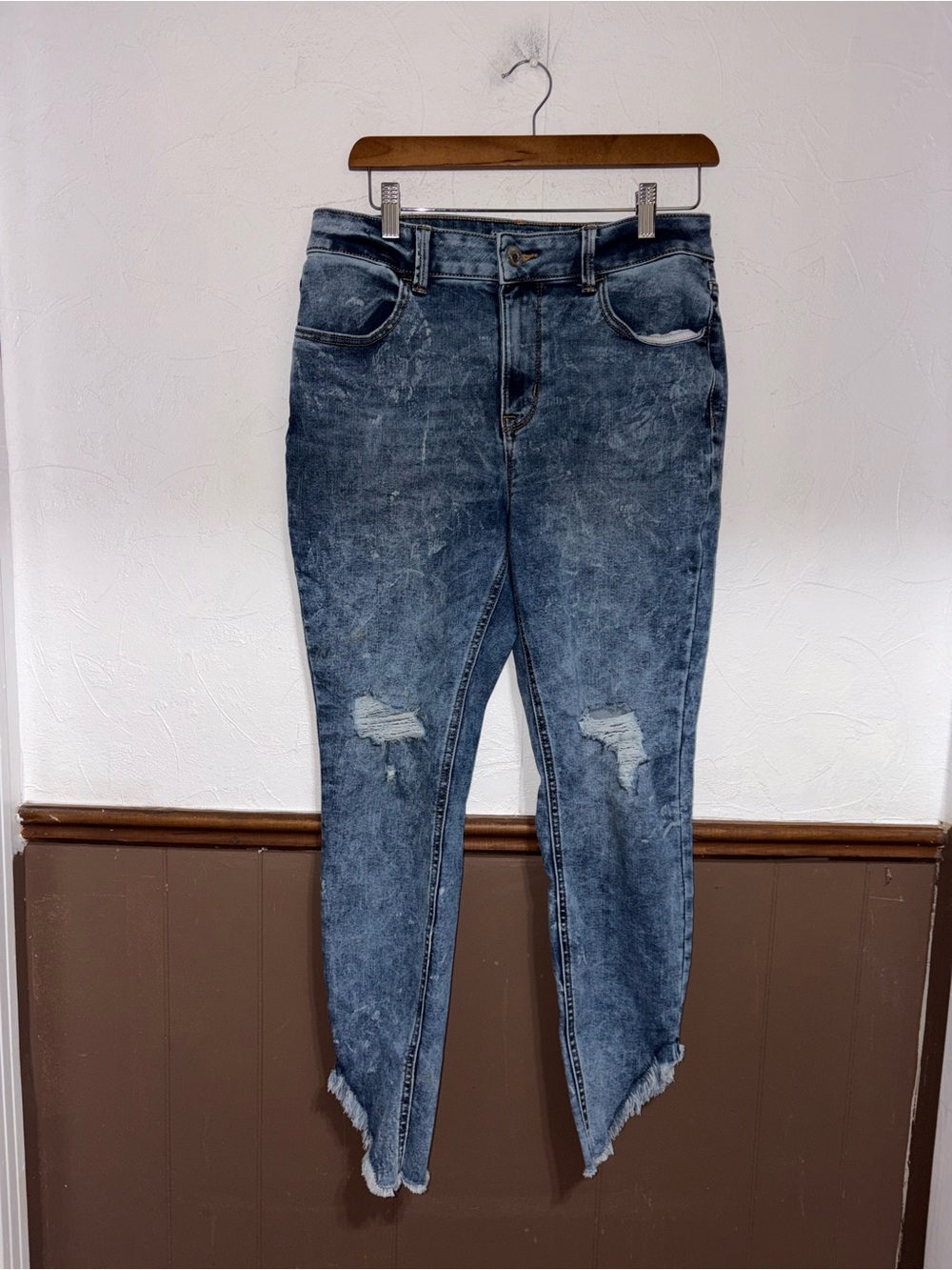 Maurice’s | Distressed Jeans